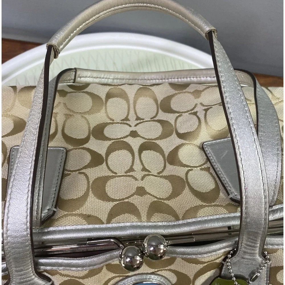 COACH One Women‎ Shoulder Bag Purse-Canvas Beige/olive/yellow/orange Signature C